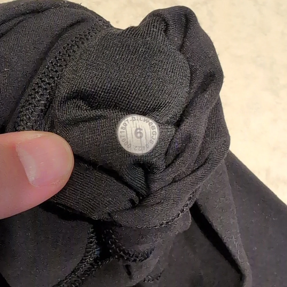 Lululemon Black Align Leggings - 22" Inseam - Picture 3 of 6